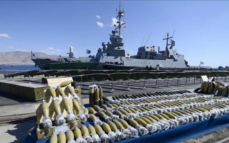 أزمة البحر الأحمر .. نصف موظفي