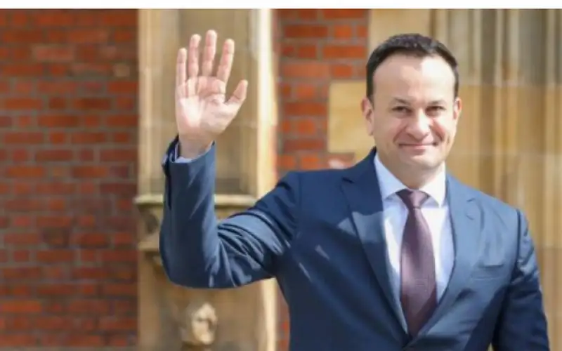 رئيس الوزراء الإيرلندي يعلن استقالته في