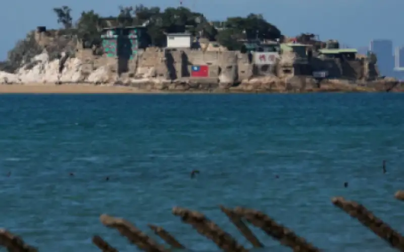 قوات أميركية على بعد 3 أميال