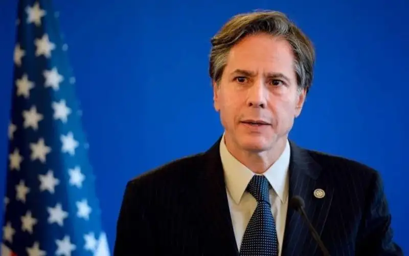 بلينكن يصل إسرائيل لإجراء محادثات مع