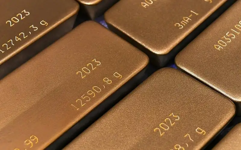 انخفاض أسعار الذهب من أعلى مستوياتها