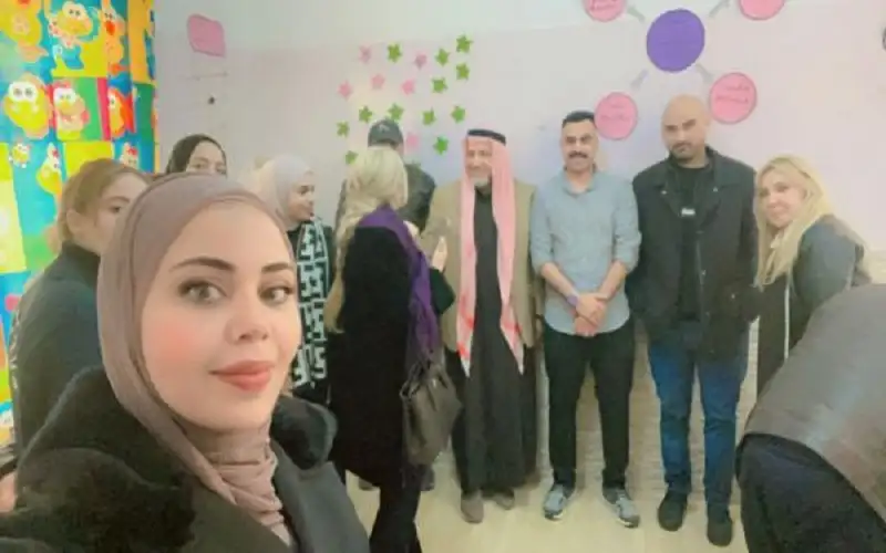 بلقاء الخير الخيرية توزع طرود الخير