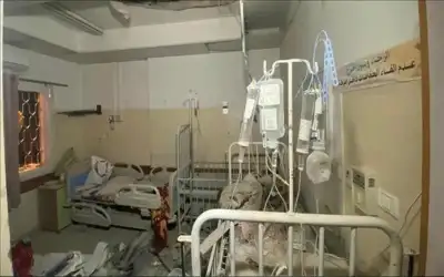الاحتلال يغلق مستشفى الأمل ويخرج الطواقم