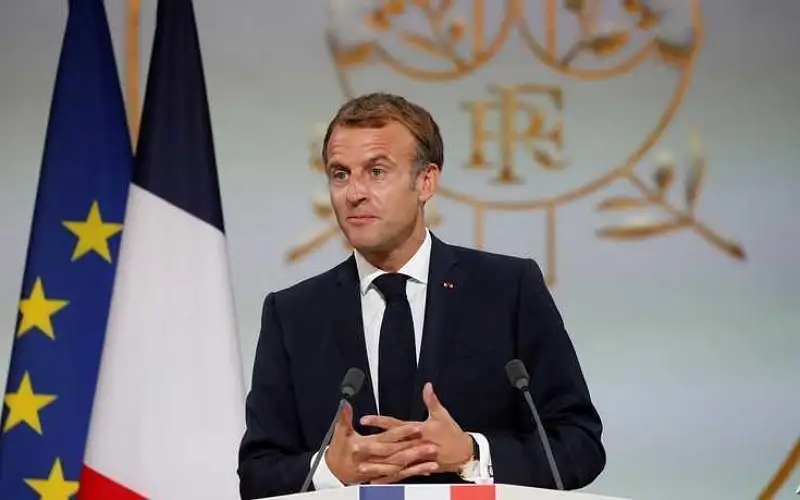 ماكرون يحذر نتنياهو بشأن رفح