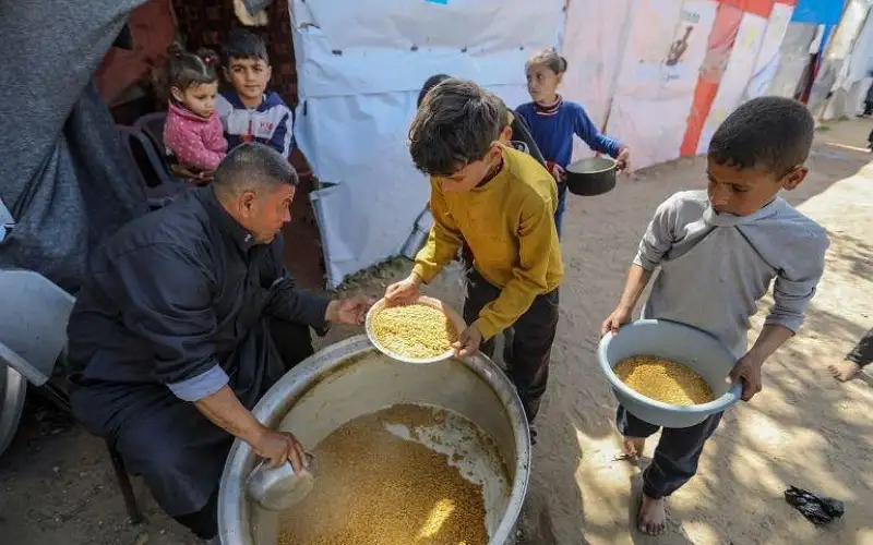 بلا علاج أو غذاء.. ساعة واحدة