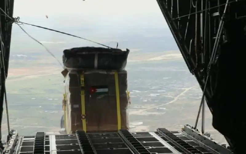 الجيش ينفذ 8 إنزالات جوية على