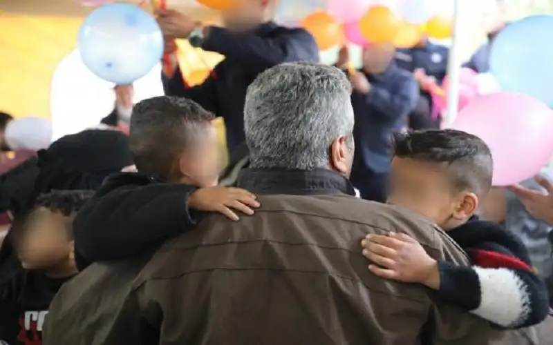 مراكز الإصلاح تجمع النزلاء وذويهم في