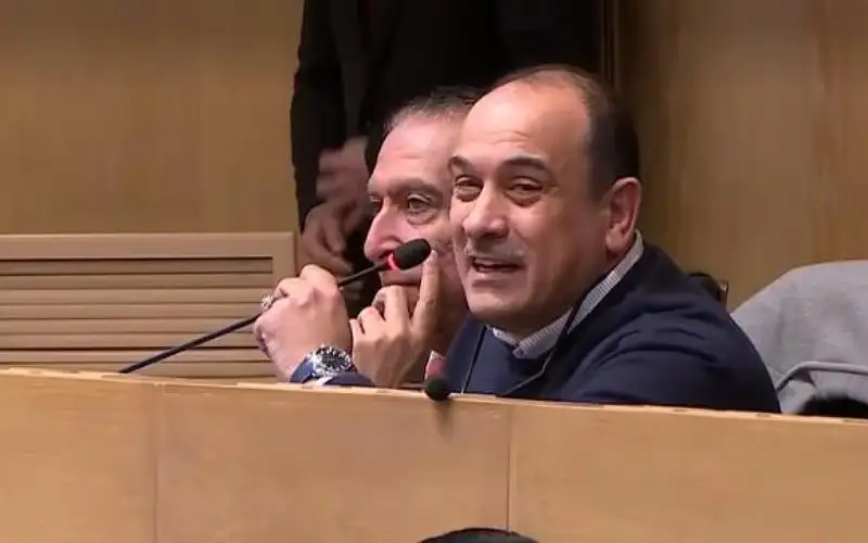 العياصرة يتحدث عن الرابية: لاتخطفوا المايك