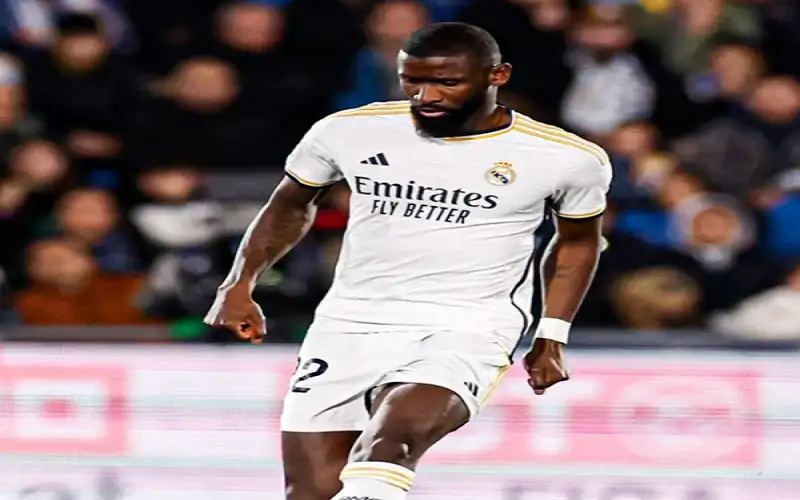 بسبب تهنئة رمضان .. صحفي ألماني