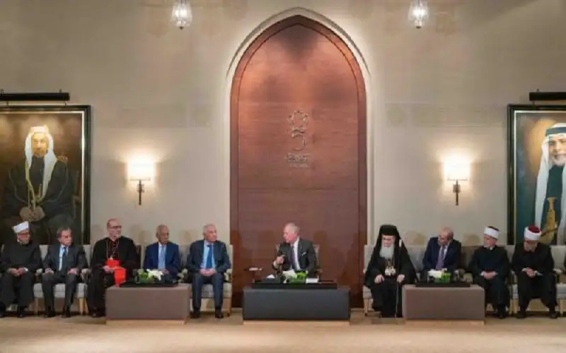الملك يلتقي شخصيات مقدسية ويؤكد دعم