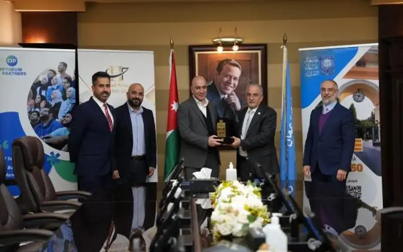 عمان الأهلية توقع مذكرة تفاهم مع
