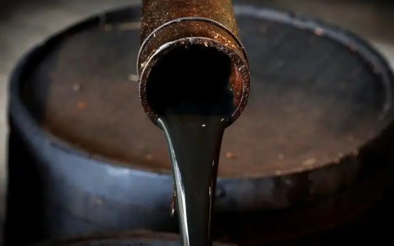 انخفاض أسعار النفط لليوم الثاني على