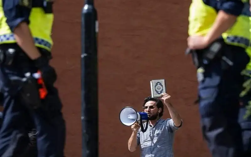 بعد قرار ترحيله .. تطورات جديدة