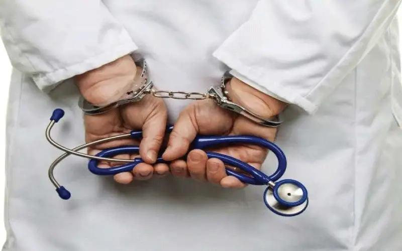 السجن والغرامة لطبيب قلب أردني بتهمة