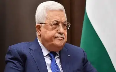 عباس يؤكد ضرورة استلام دولة فلسطين