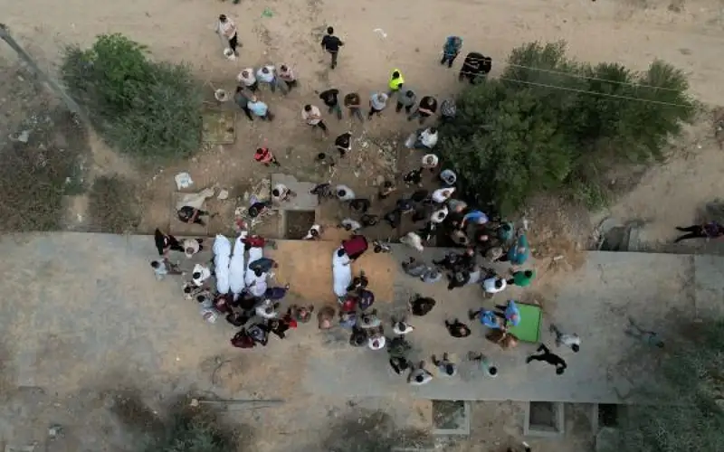 في يوم الأرض.. إسرائيل تحول غزة