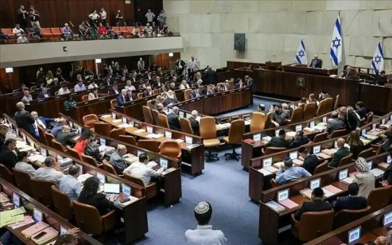 طرد نائب من قاعة البرلمان اعتبر