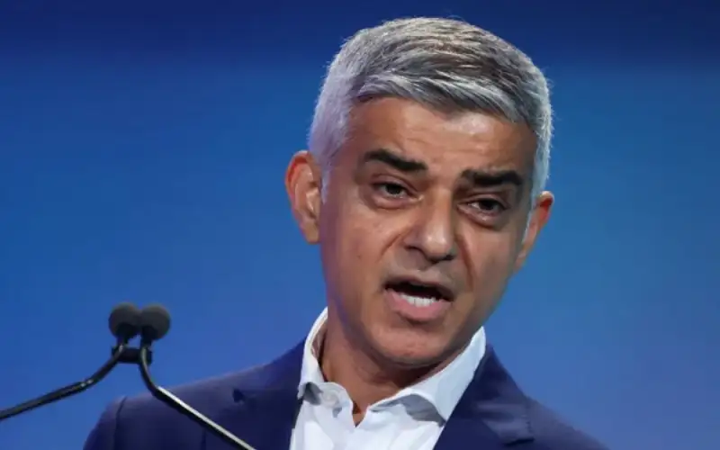 عمدة لندن يدعو لوقف بيع الأسلحة