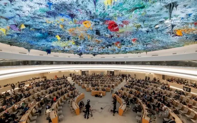 مجلس حقوق الإنسان يتبنى قرارا بحظر