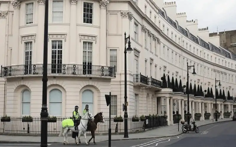 تراجع أسعار العقارات في بريطانيا للمرة