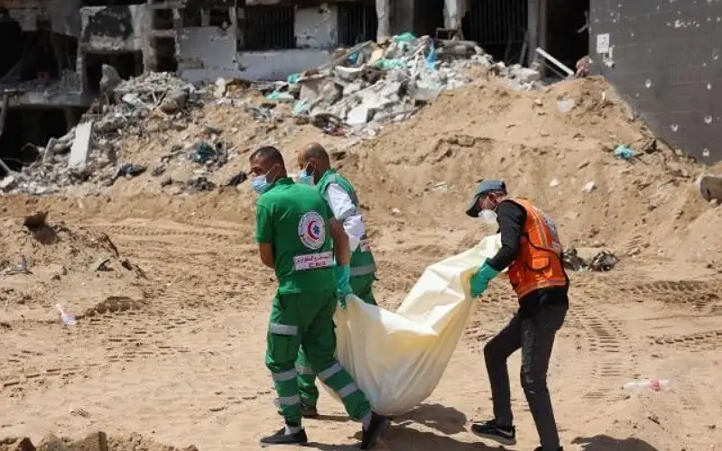 الدفاع المدني بغزة: الاحتلال أخفى جثث