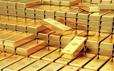 الذهب يلامس ذروة غير مسبوقة ويتجه