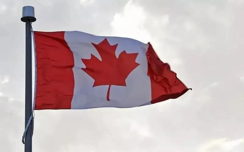 كندا تحذر مواطنيها من السفر إلى