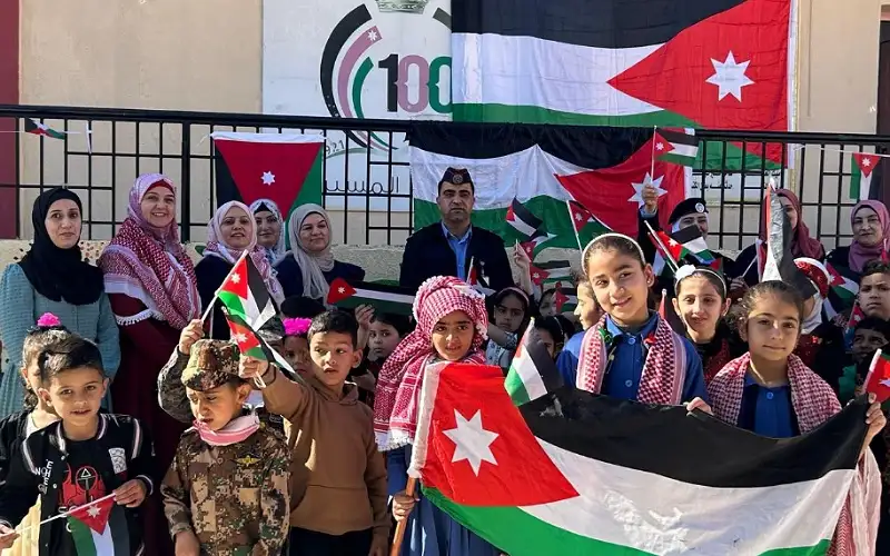 مديرية الأمن العام تحتفي بيوم العلم