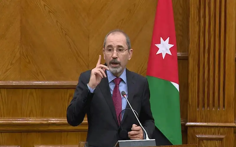 الصفدي لإيران وإسرائيل: لن نسمح لكما