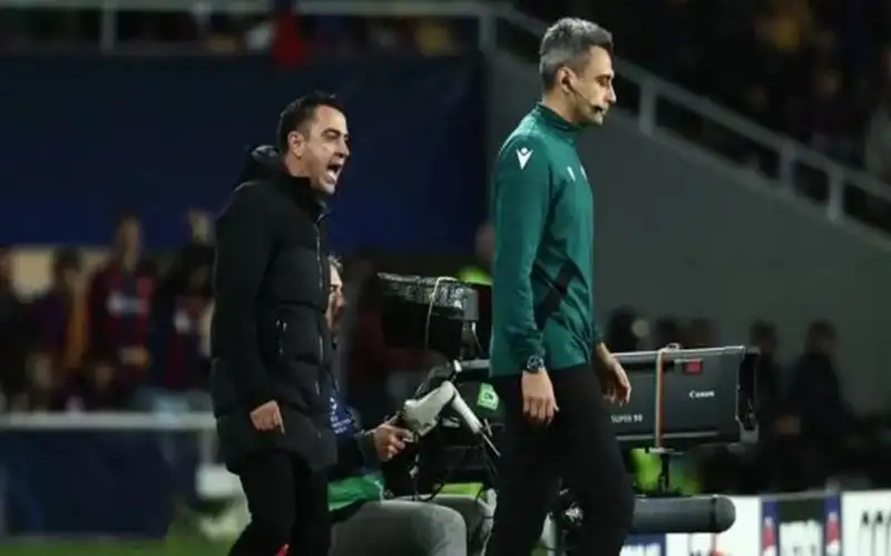 تشافي: الحكم كان كارثيا .. وأنهى