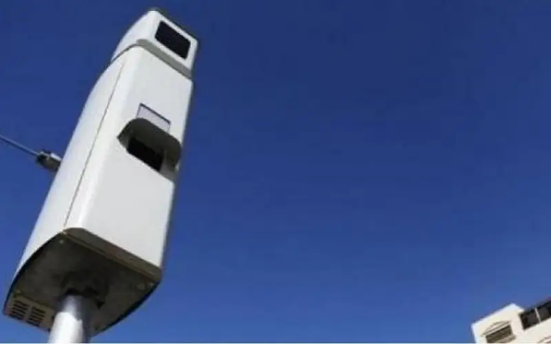 كاميرات لرصد مخالفات الهاتف وحزام الأمان