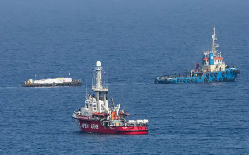 تحذير للسفن التجارية بعد الهجوم على