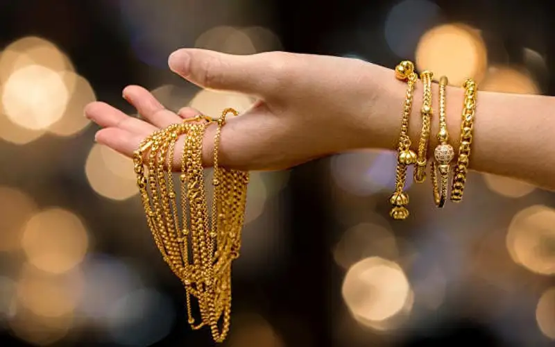 انخفاض سعر الذهب نصف دينار في