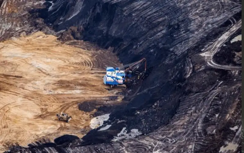 تعديلات تشريعية لاستغلال مشاريع البترول والصخر