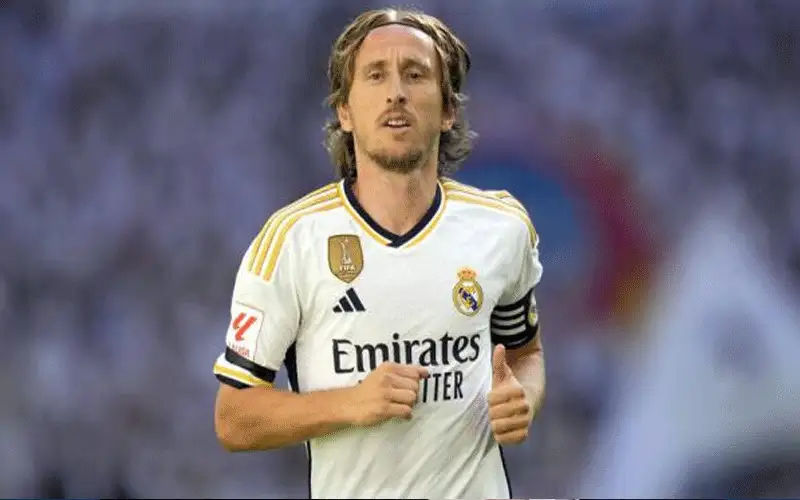 مودريتش يمنح فرصة أخيرة لريال مدريد