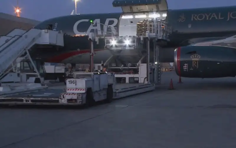 طائرة أردنية محملة بمنتجات زراعية إلى