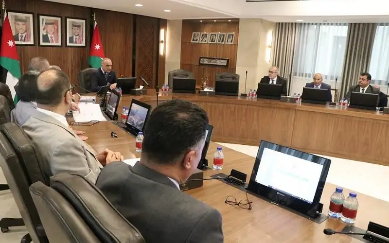 الخصاونة يوعز بتقديم الدعم لإجراء الانتخابات