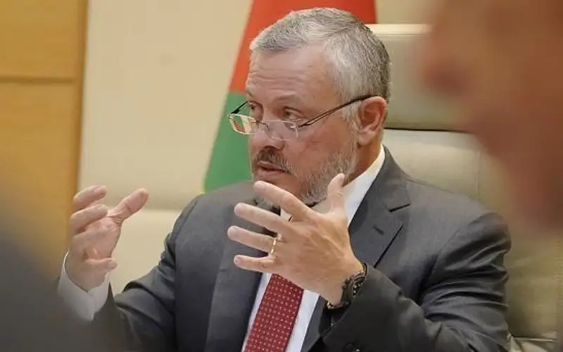 الملك ينبه من خطورة التصعيد في