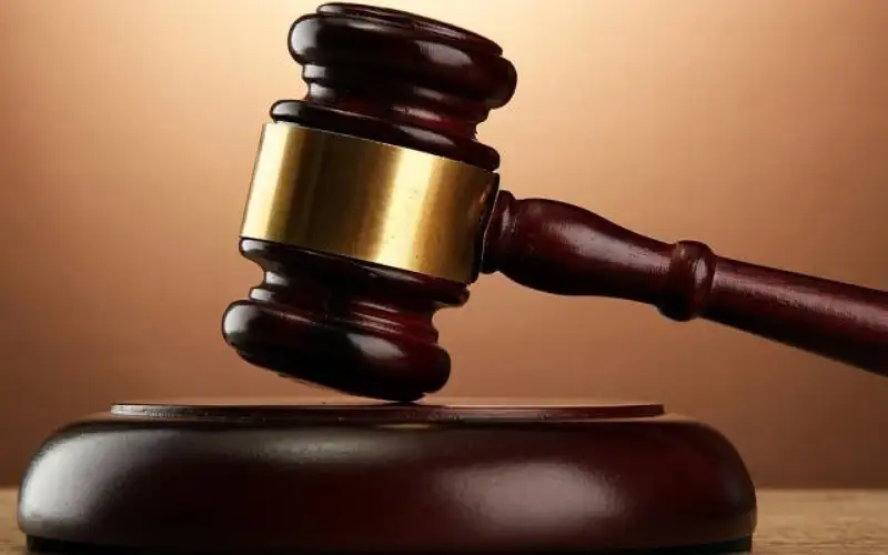 20 عاما مع الأشغال الشاقة لرجل