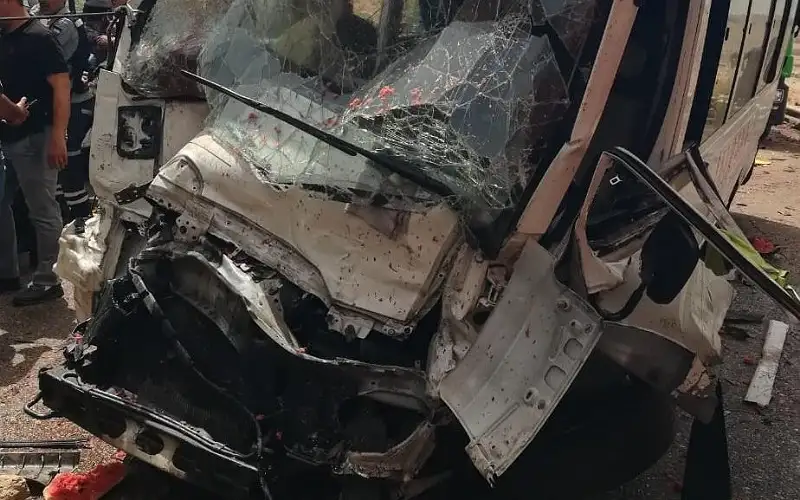 18 إصابة بحادث تصادم في الموجب