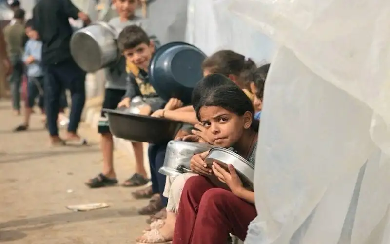 بدء صرف مساعدات لأيتام غزة بالتعاون