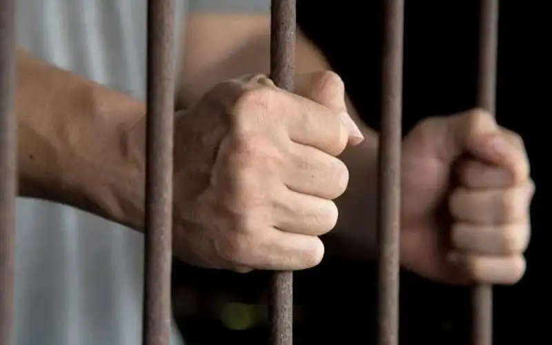 الحبس لأردني سخر صغارا للتسول بإربد