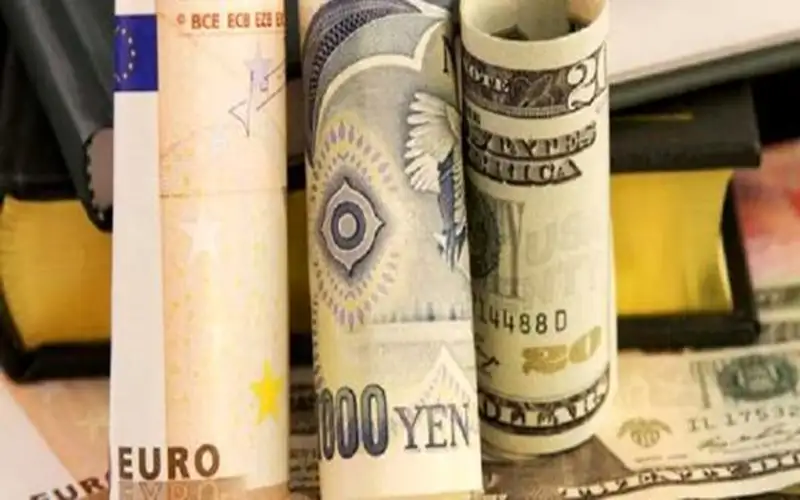 الين عند أدنى مستوى أمام الدولار
