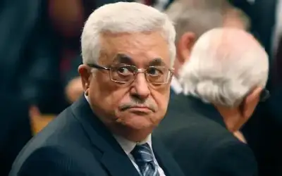 عباس وزعماء دوليون يعقدون محادثات بشأن