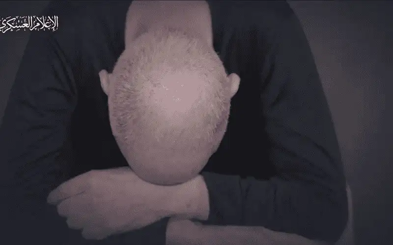 أسرى لدى القسام لحكومتهم : تخليتم