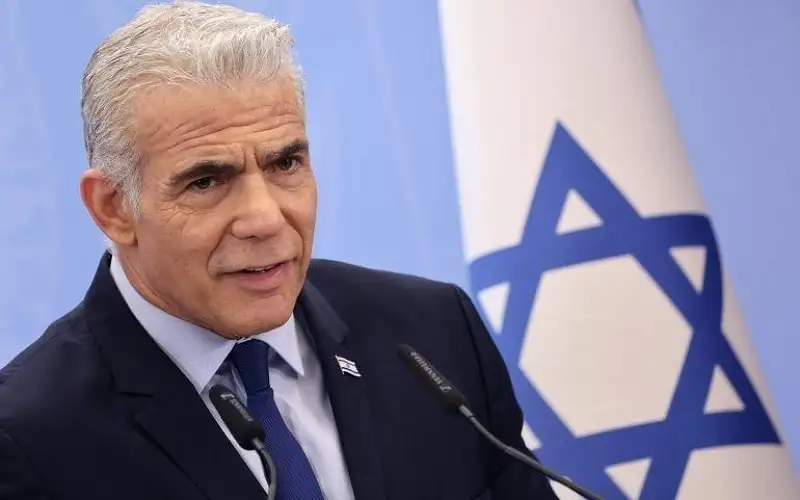 لبيد: علينا التوصل لصفقة أسرى