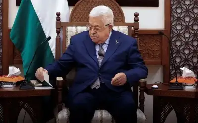عباس: أخشى أن تتجه إسرائيل إلى