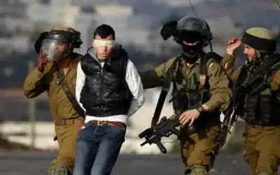 قوات الاحتلال تعتقل 12 فلسطينيا بالضفة