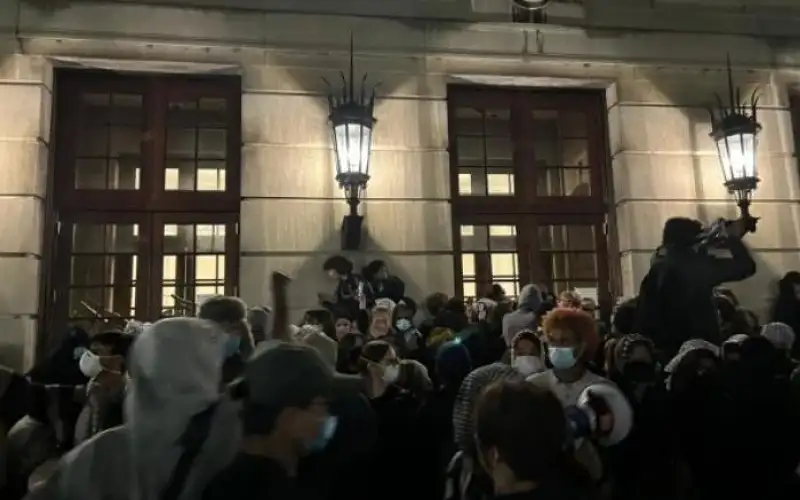 اشتعال الموقف بجامعة كولومبيا .. طلاب