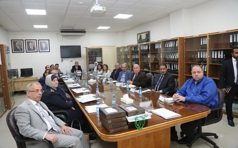 الاجتماع الاستشاري الاول لكلية الاعمال في